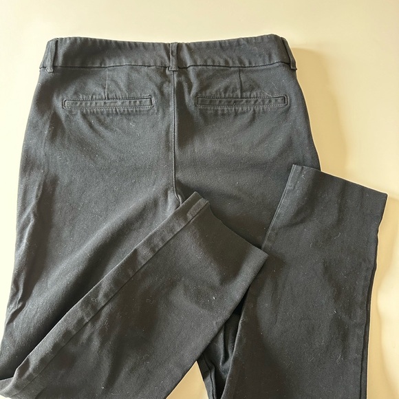 Women’s pixie mid rise black Old Navy pants, size 4 regular - Picture 7 of 9